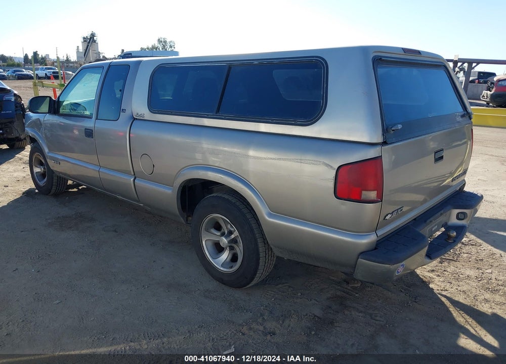 2000 CHEVROLET S-10 LS VIN: 1GCCS1941Y8187099