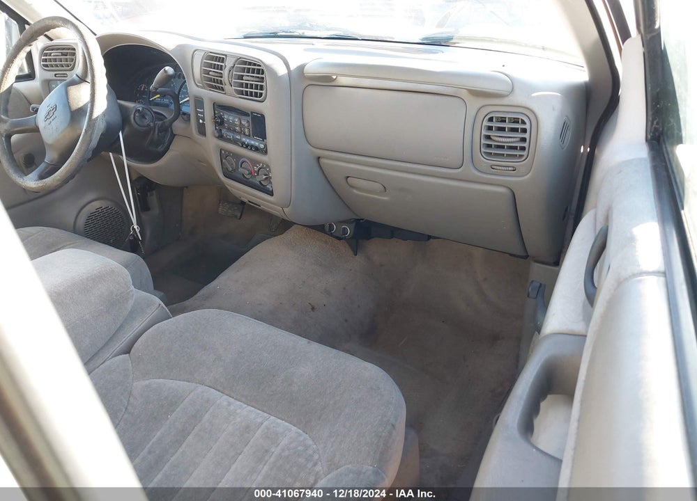 2000 CHEVROLET S-10 LS VIN: 1GCCS1941Y8187099