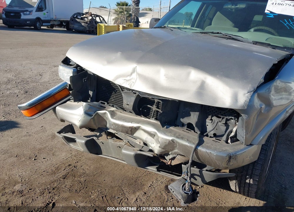 2000 CHEVROLET S-10 LS VIN: 1GCCS1941Y8187099