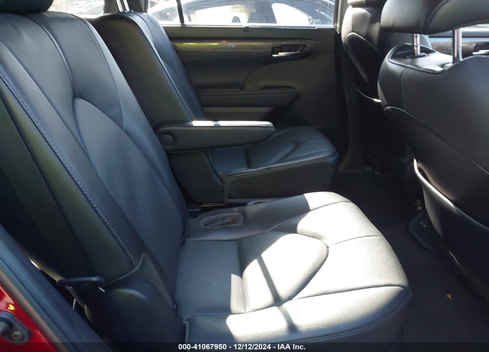 2022 TOYOTA HIGHLANDER LIMITED VIN: 5TDDZRBH2NS185168