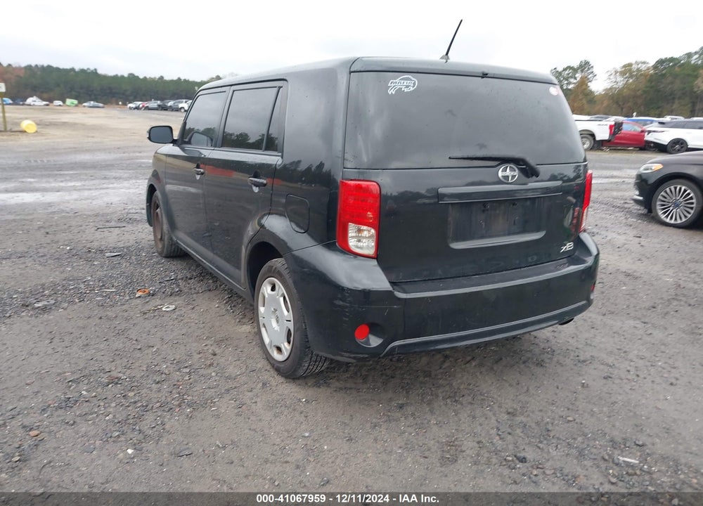 2013 SCION XB VIN: JTLZE4FEXDJ045325