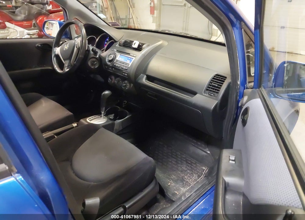 2008 HONDA FIT SPORT VIN: JHMGD38628S045811