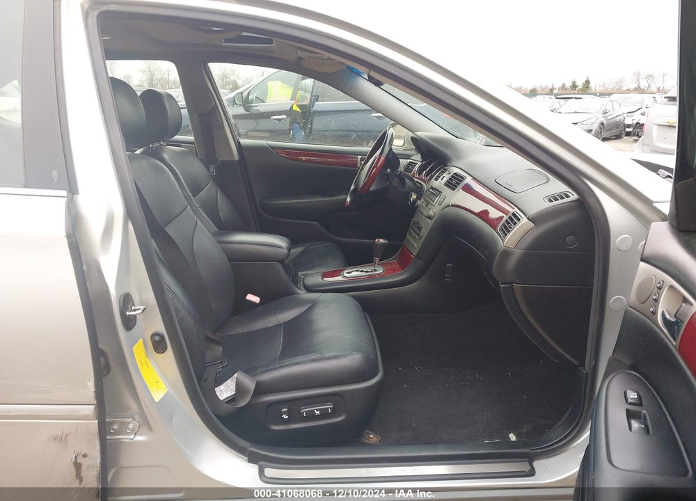 2005 LEXUS ES 330 VIN: JTHBA30G755105731