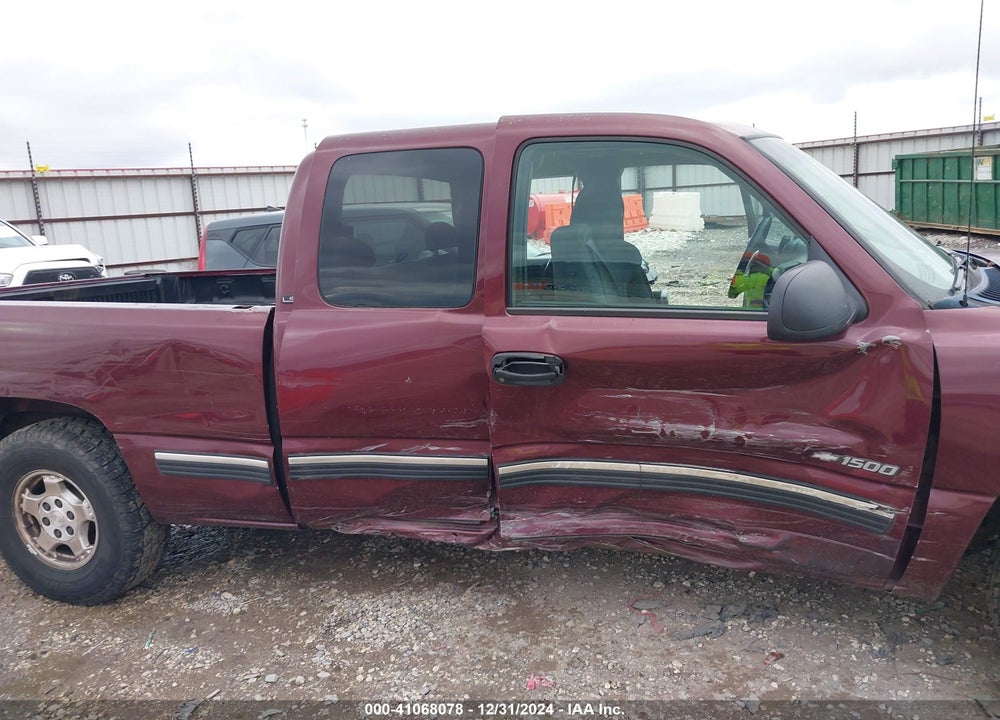 2001 CHEVROLET SILVERADO 1500 LS VIN: 2GCEC19T711246114