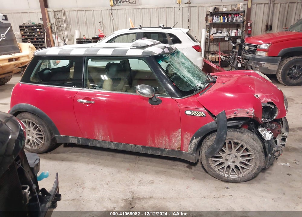 2002 MINI COOPER VIN: WMWRC33442TC35386