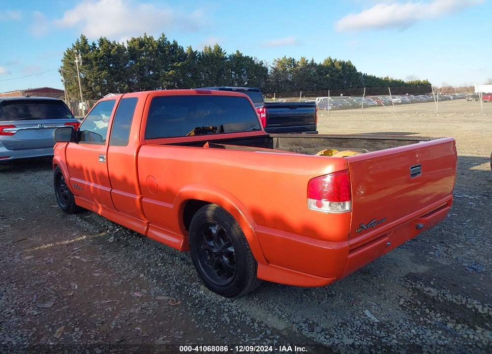 2002 CHEVROLET S-10 LS VIN: 1GCCS19W528262878