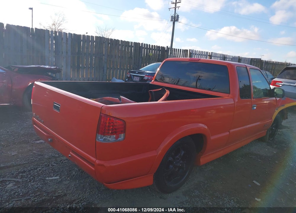 2002 CHEVROLET S-10 LS VIN: 1GCCS19W528262878