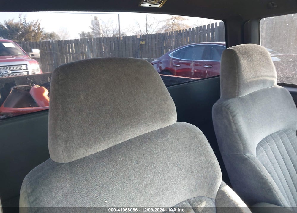2002 CHEVROLET S-10 LS VIN: 1GCCS19W528262878
