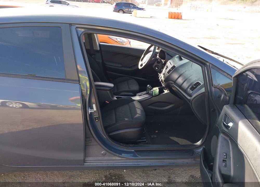 2016 KIA FORTE LX VIN: KNAFK4A60G5563333