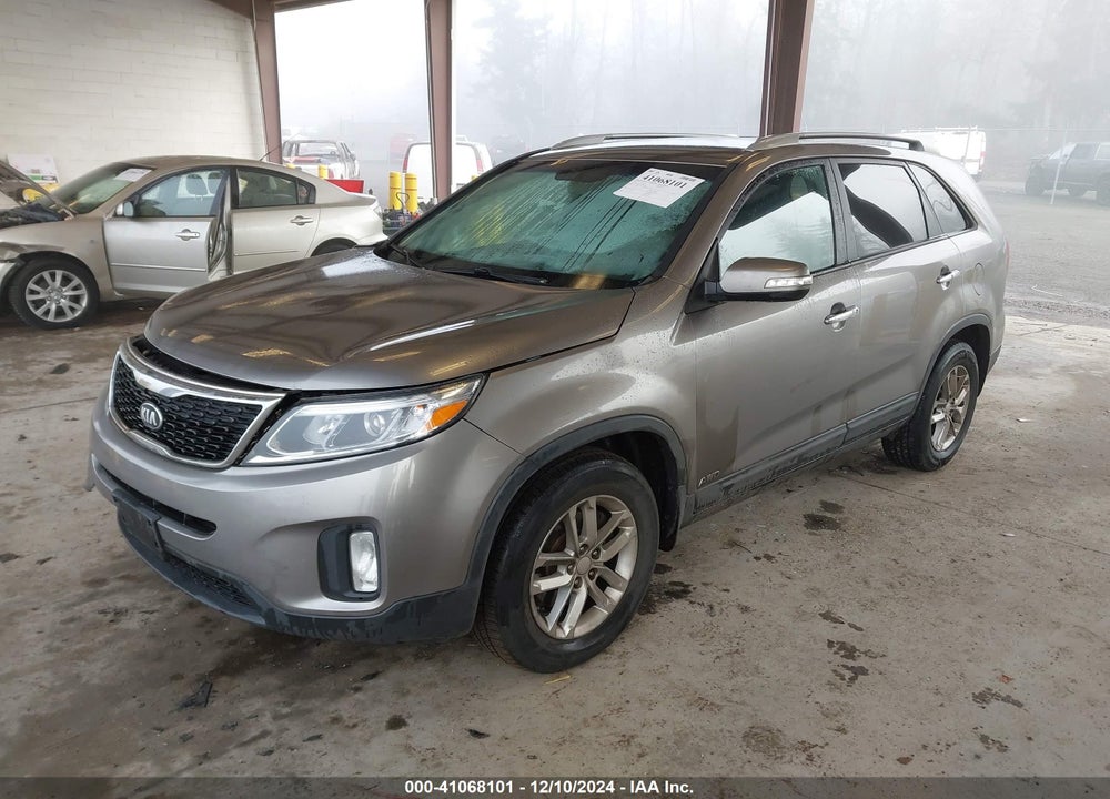2014 KIA SORENTO LX V6 VIN: 5XYKTDA75EG462364