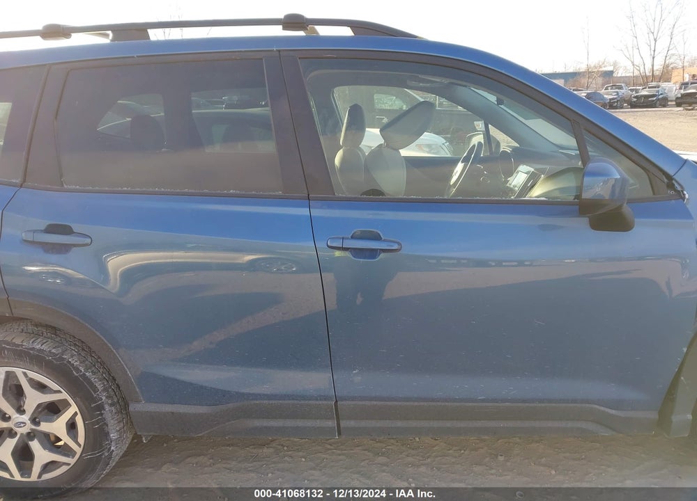 2021 SUBARU FORESTER PREMIUM VIN: JF2SKAJC8MH551304
