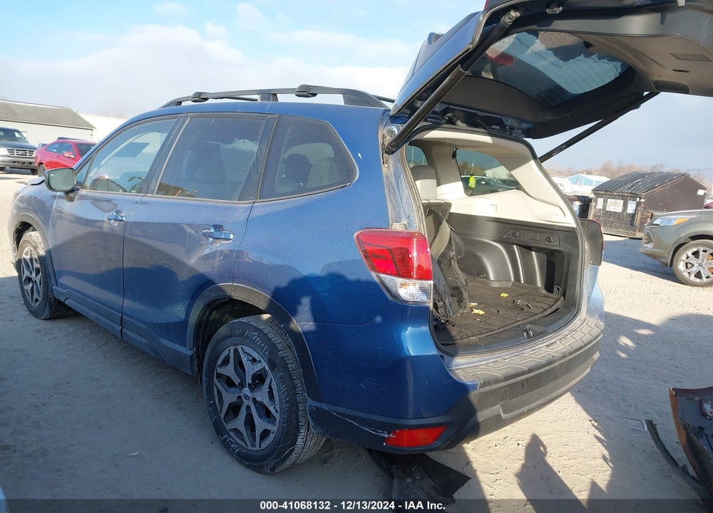 2021 SUBARU FORESTER PREMIUM VIN: JF2SKAJC8MH551304