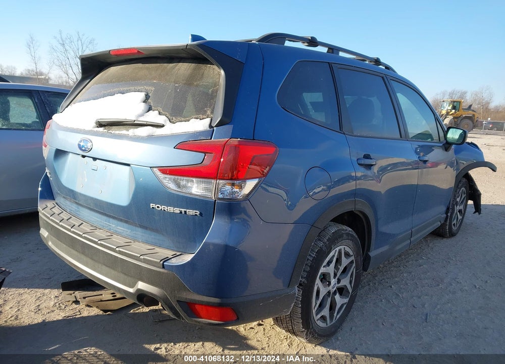 2021 SUBARU FORESTER PREMIUM VIN: JF2SKAJC8MH551304