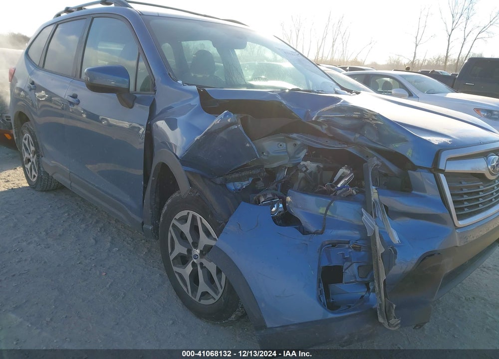 2021 SUBARU FORESTER PREMIUM VIN: JF2SKAJC8MH551304