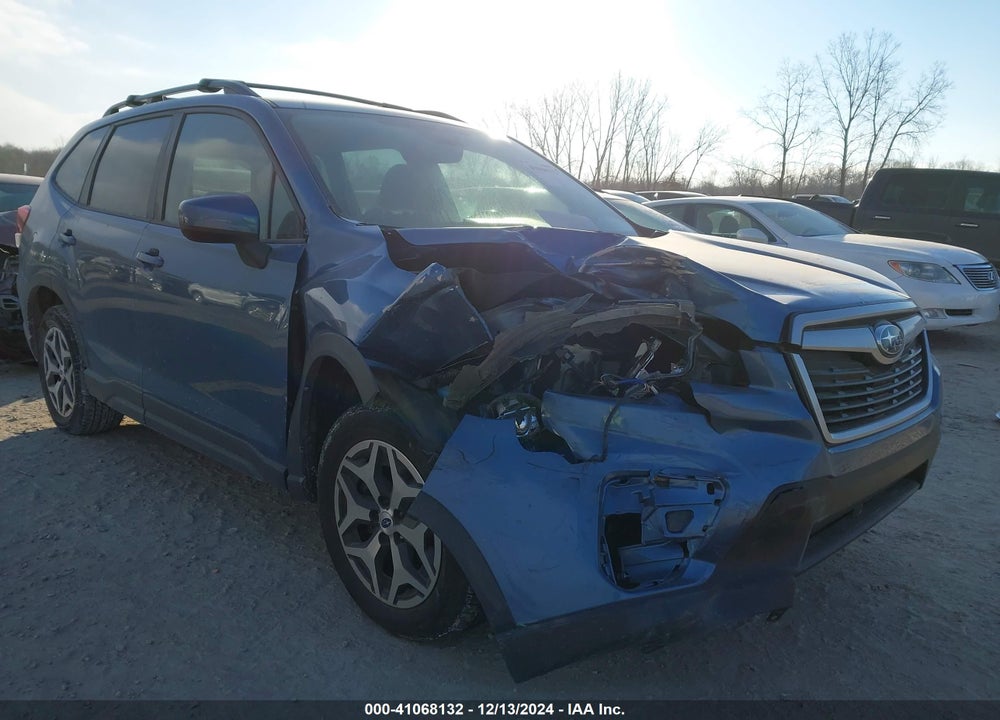 2021 SUBARU FORESTER PREMIUM VIN: JF2SKAJC8MH551304