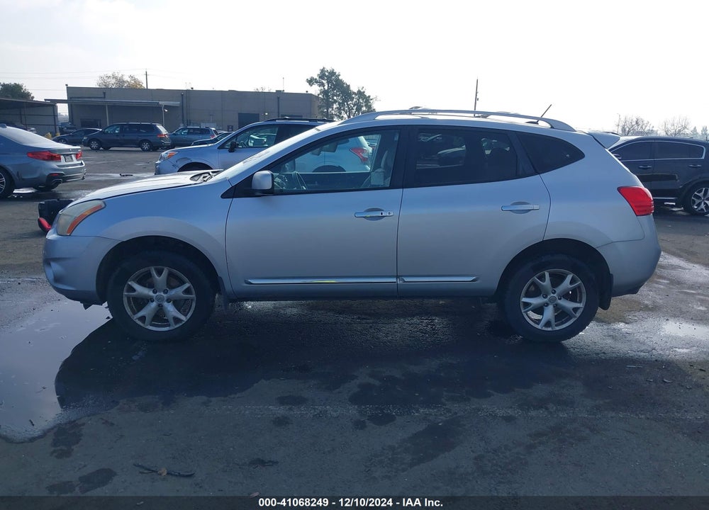 2011 NISSAN ROGUE SV VIN: JN8AS5MT3BW560132