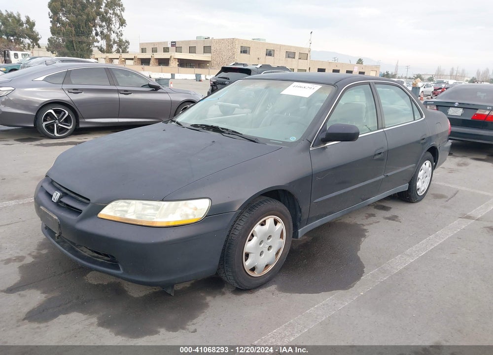 1998 HONDA ACCORD SDN LX VIN: 1HGCG5647WA037096