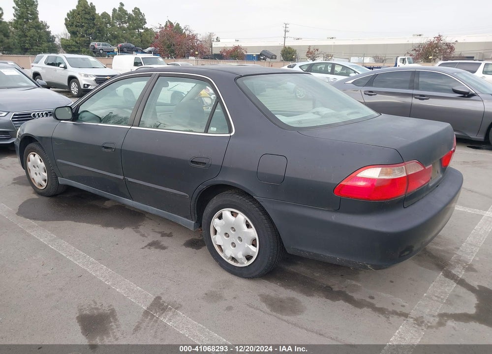 1998 HONDA ACCORD SDN LX VIN: 1HGCG5647WA037096