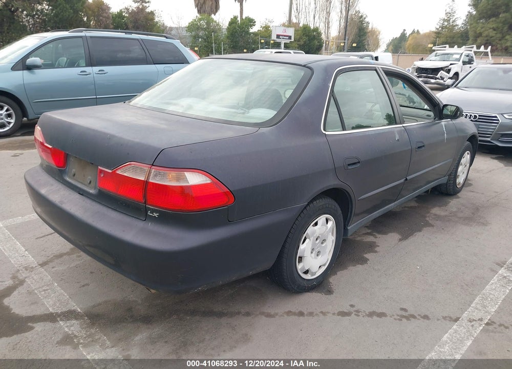 1998 HONDA ACCORD SDN LX VIN: 1HGCG5647WA037096