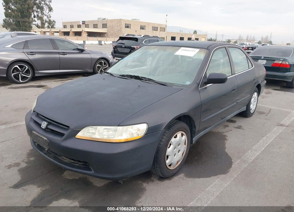 1998 HONDA ACCORD SDN LX VIN: 1HGCG5647WA037096