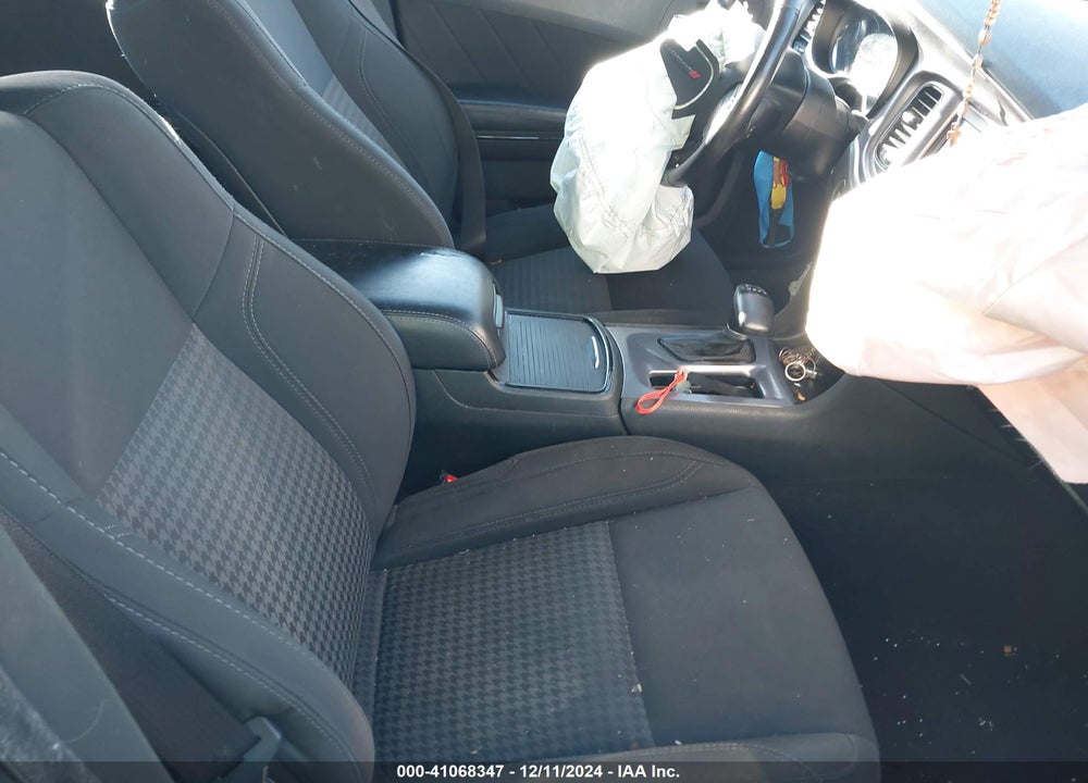 2019 DODGE CHARGER VIN: 2C3CDXBG5KH647162