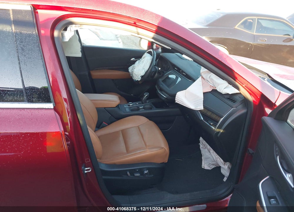 2019 CADILLAC XT4 PREMIUM LUXURY VIN: 1GYFZCR42KF187405