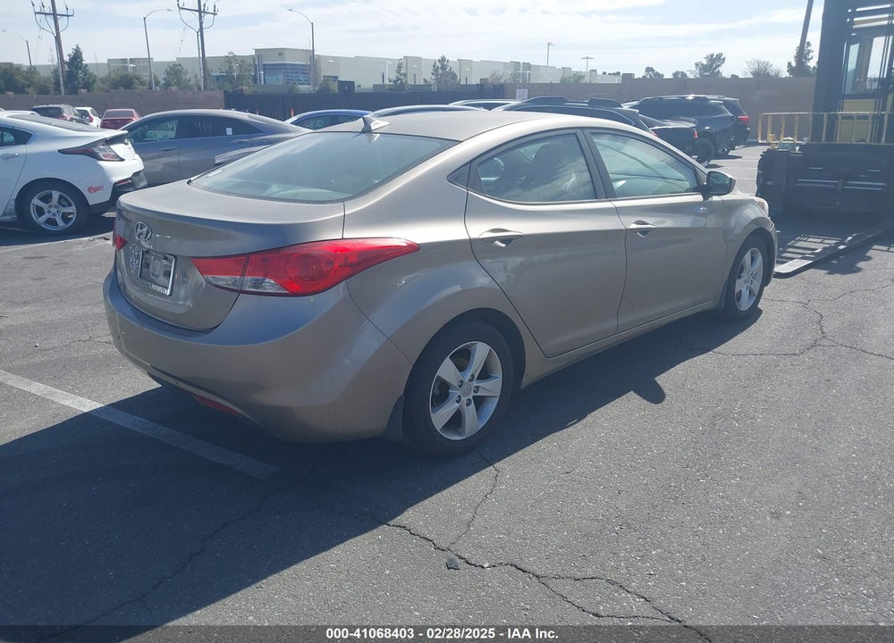 2013 HYUNDAI ELANTRA VIN: 5NPDH4AE9DH286855