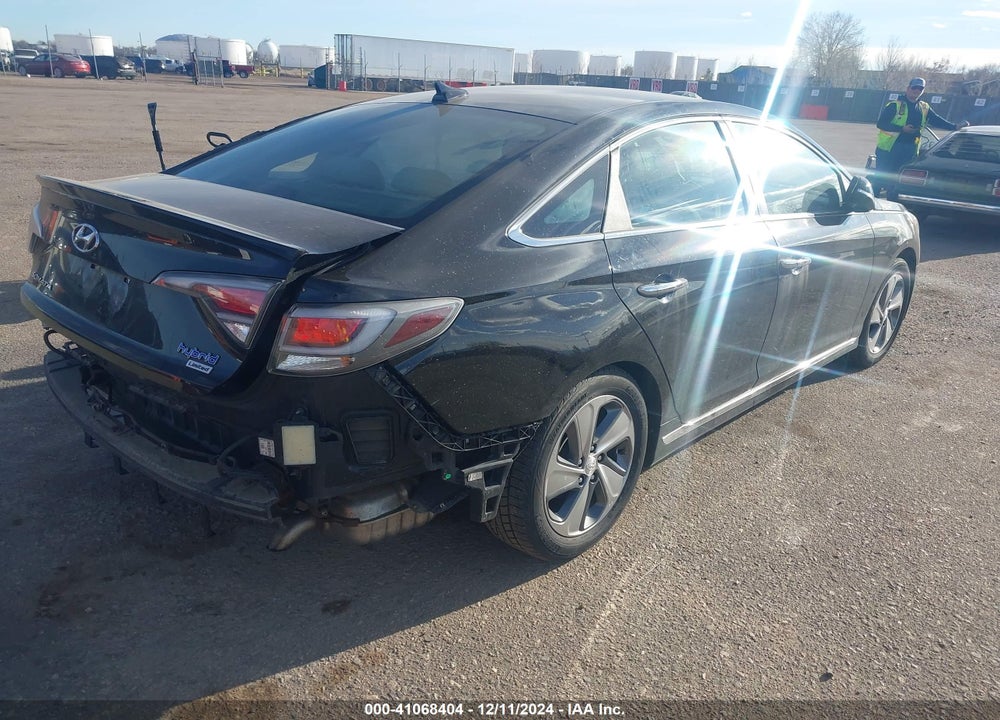 2017 HYUNDAI SONATA HYBRID VIN: KMHE34L13HA044732
