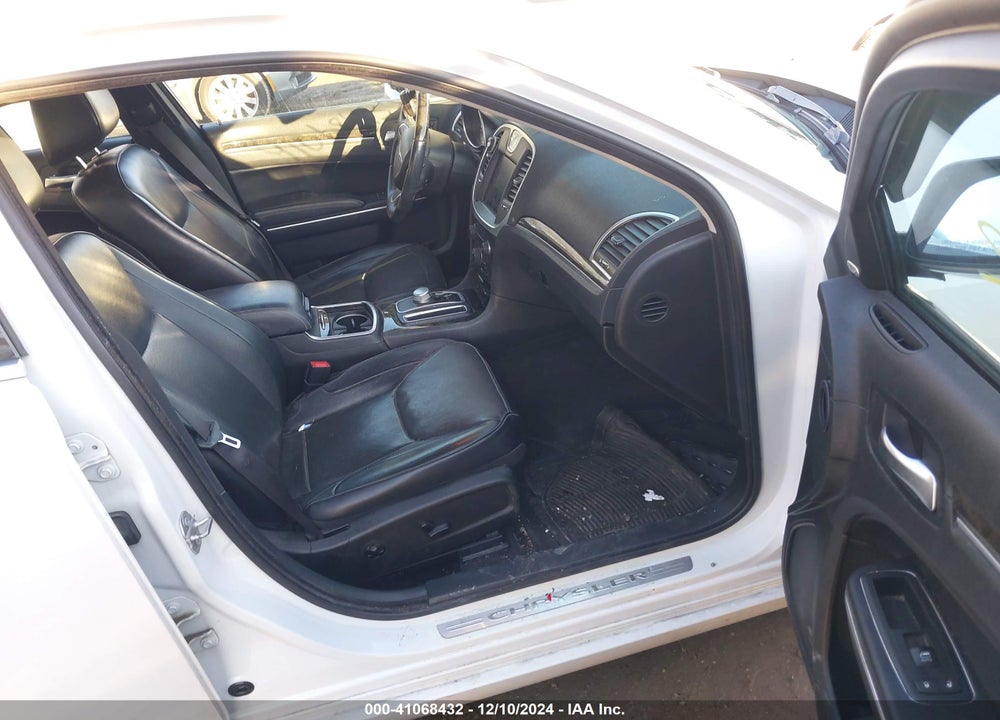2016 CHRYSLER 300C AWD VIN: 2C3CCAKG7GH274598