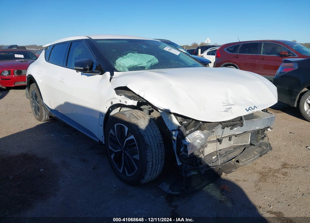 2022 KIA EV6 WIND VIN: KNDC3DLC1N5043158