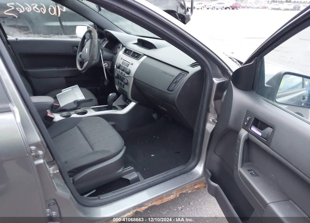 2010 FORD FOCUS SE VIN: 1FAHP3FN3AW280181