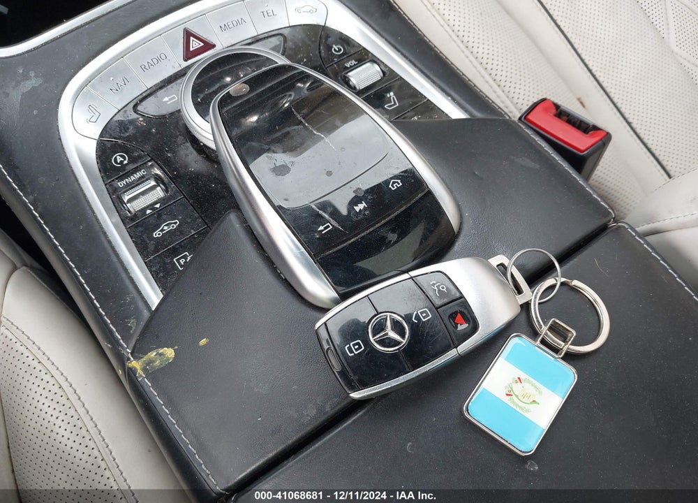 2018 MERCEDES-BENZ S 560 VIN: WDDUG8DBXJA379887