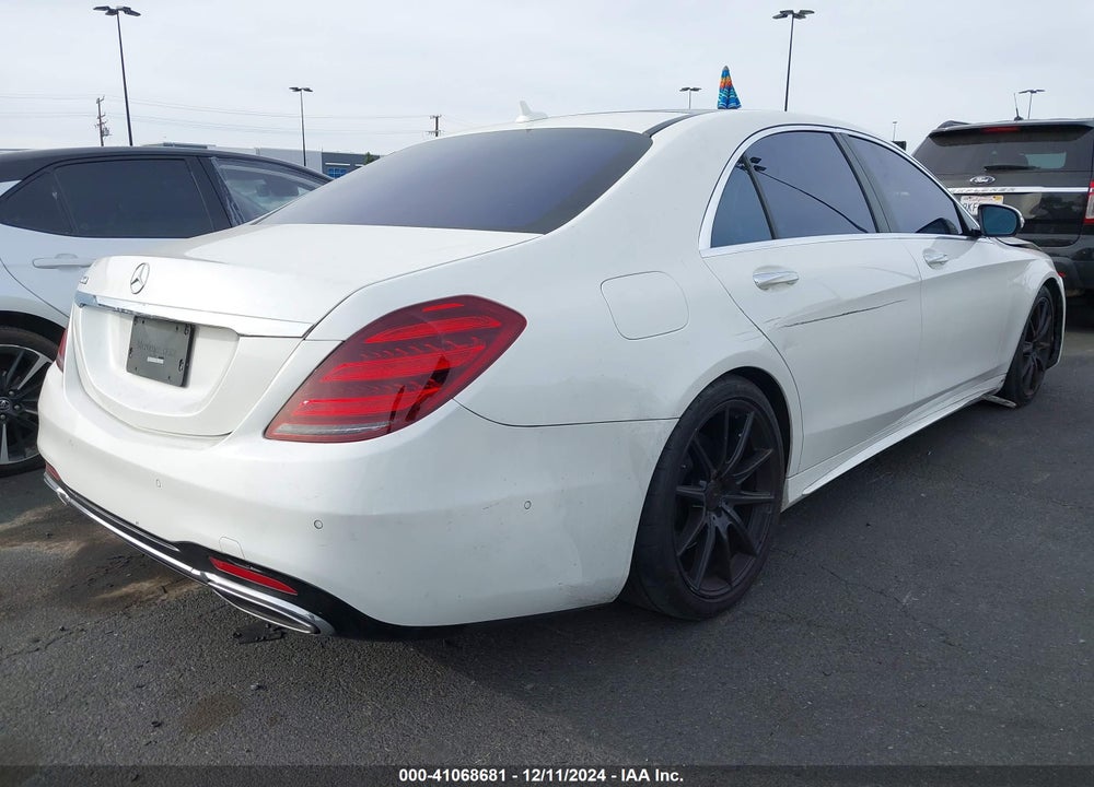 2018 MERCEDES-BENZ S 560 VIN: WDDUG8DBXJA379887