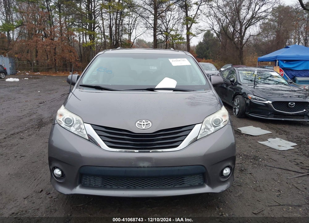 2014 TOYOTA SIENNA LE V6 8 PASSENGER VIN: 5TDKK3DC5ES465323