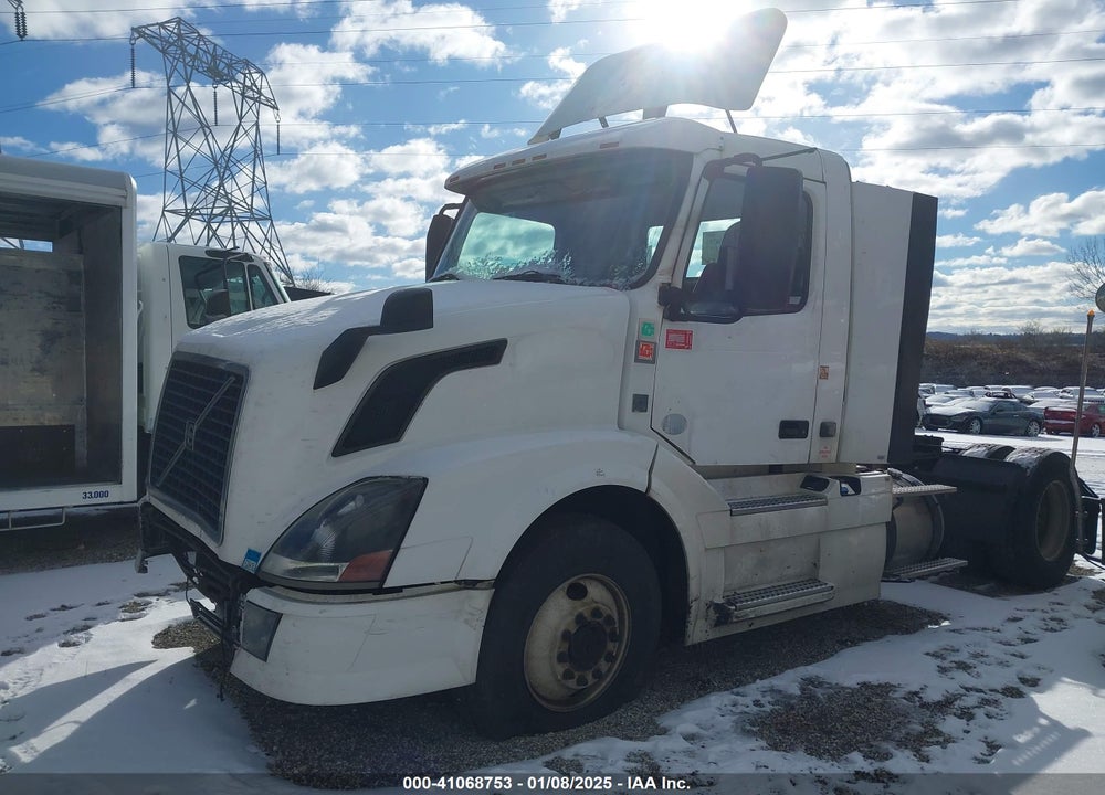 2013 VOLVO VN VNL VIN: 4V4N39EG7DN142415