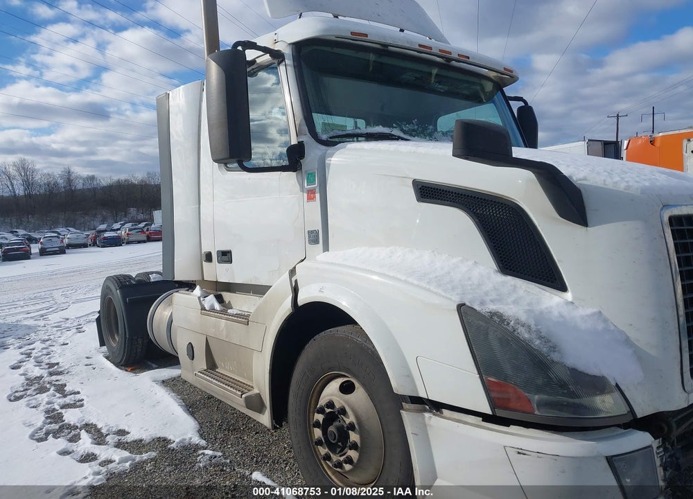 2013 VOLVO VN VNL VIN: 4V4N39EG7DN142415