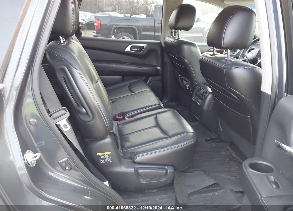 2013 NISSAN PATHFINDER SL VIN: 5N1AR2MM7DC647160
