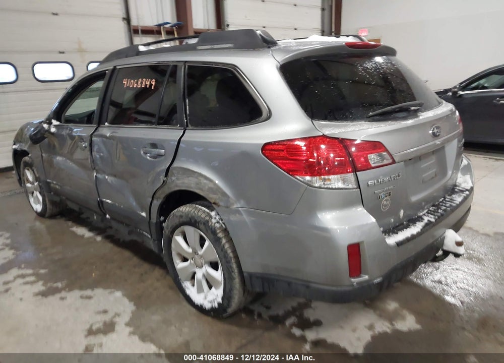 2011 SUBARU OUTBACK 3.6R PREMIUM VIN: 4S4BREGC5B2311020