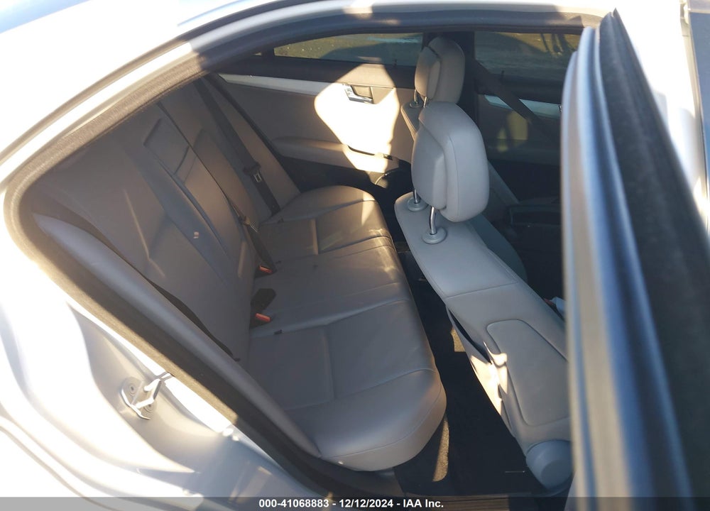2008 MERCEDES-BENZ C 300 LUXURY/SPORT VIN: WDDGF54X28F063679