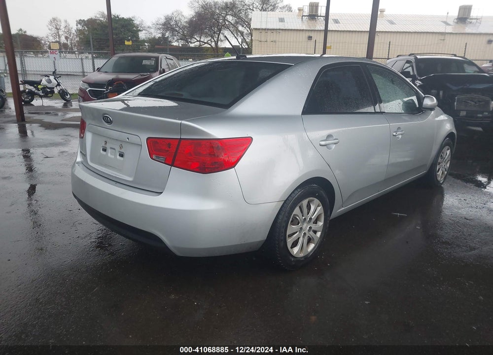 2011 KIA FORTE LX VIN: KNAFT4A29B5381505