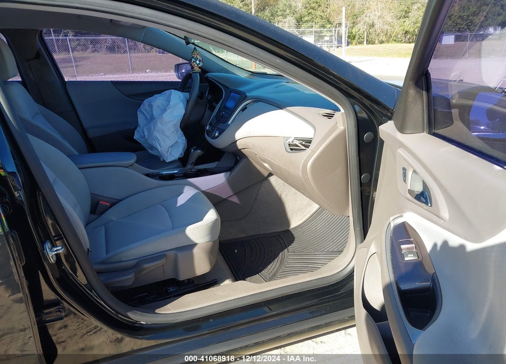 2017 CHEVROLET MALIBU VIN: 1G1ZB5ST8HF140417