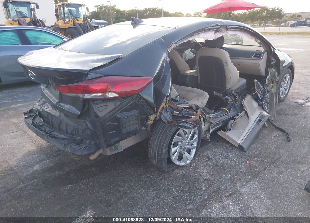 2017 HYUNDAI ELANTRA SE VIN: KMHD74LF8HU367121