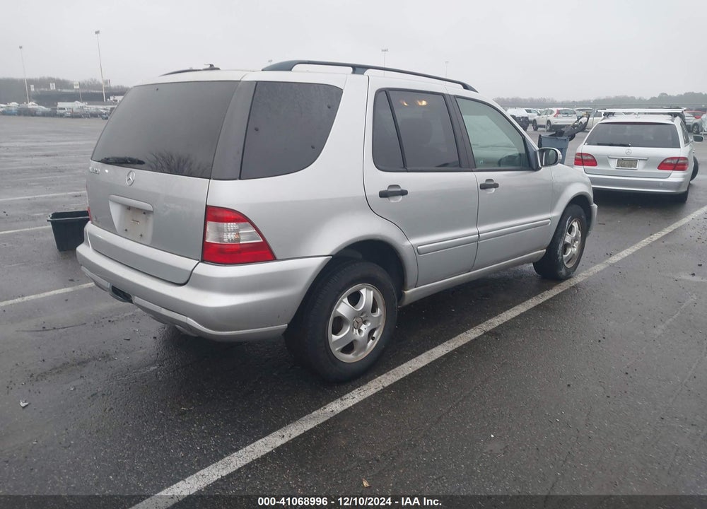 2003 MERCEDES-BENZ ML 320 VIN: 4JGAB54E53A382389