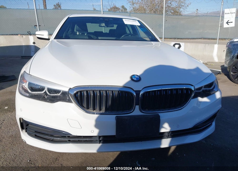 2019 BMW 530E IPERFORMANCE VIN: WBAJA9C57KB392864