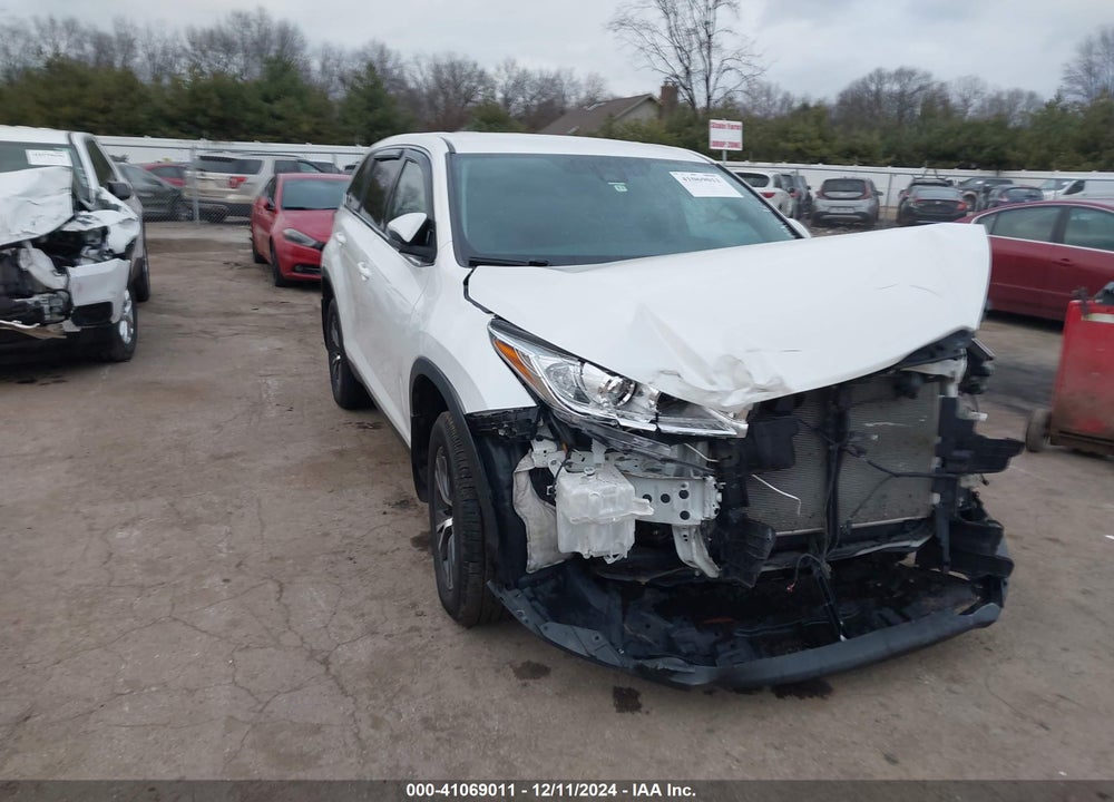 2019 TOYOTA HIGHLANDER LE VIN: 5TDBZRFH3KS922262