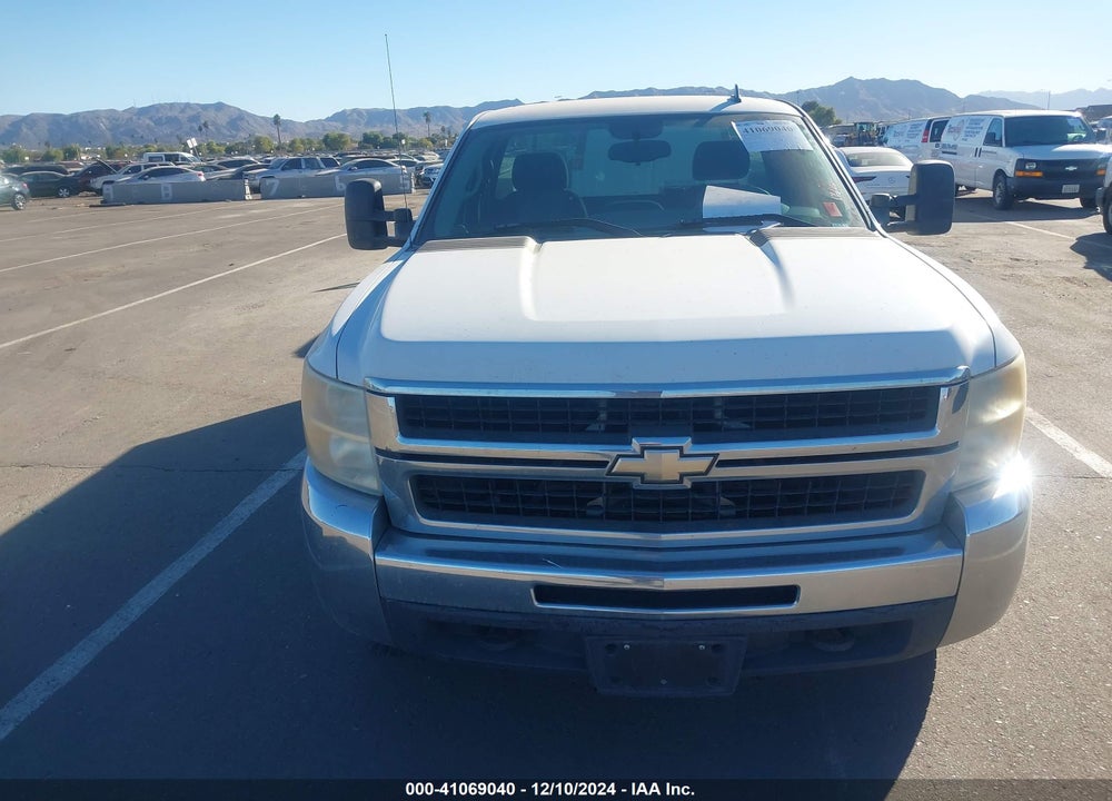 2007 CHEVROLET SILVERADO 2500HD VIN: 1GBHC24KX7E589268