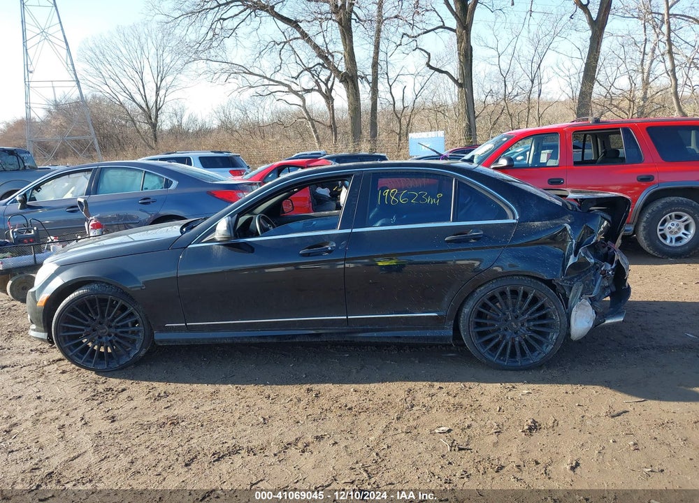2008 MERCEDES-BENZ C 300 VIN: WDDGF54XX8F052333