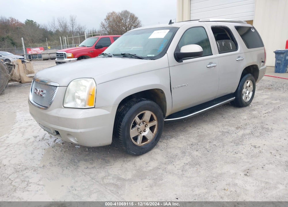 2007 GMC YUKON DENALI VIN: 1GKFK63827J228471