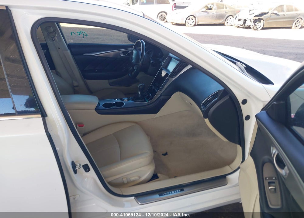2015 INFINITI Q50 PREMIUM VIN: JN1BV7AR3FM411400