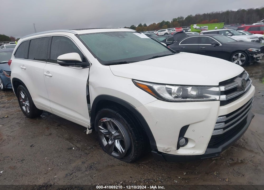2017 TOYOTA HIGHLANDER LIMITED/PLATINUM VIN: 5TDYZRFH5HS220978